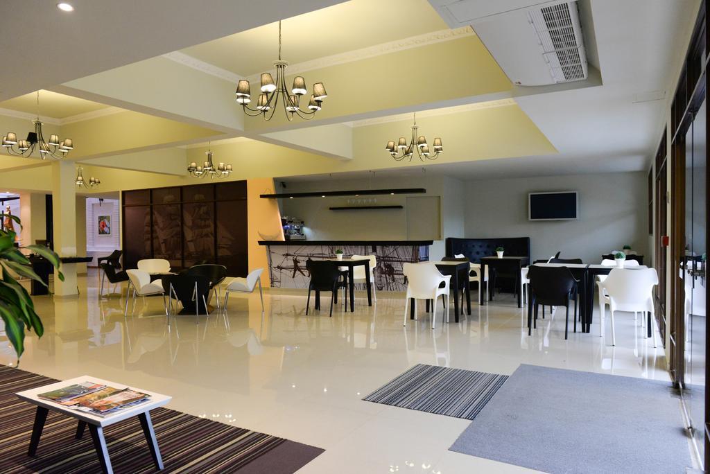 Santiago Hotel Cordova Esterno foto